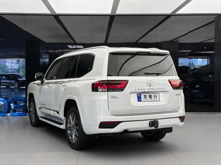 Land Cruiser (import 2024 Model 3.5T Automatic 4WD 7 seat Parallel Imported – фото 4