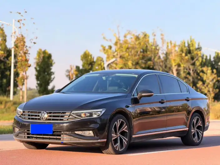 Volkswagen Magotan 2021 Model 330TSI DSG 30th Anniversary Memorial Edition – фото 1