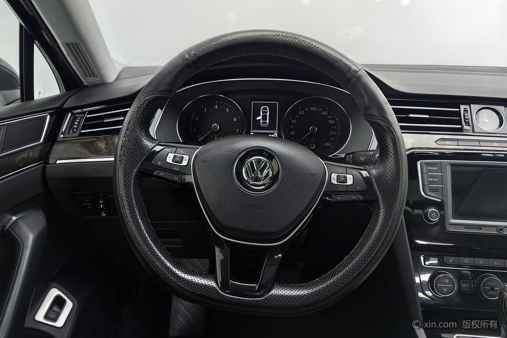 Volkswagen Magotan 2017 330TSI DSG Luxury – фото 13