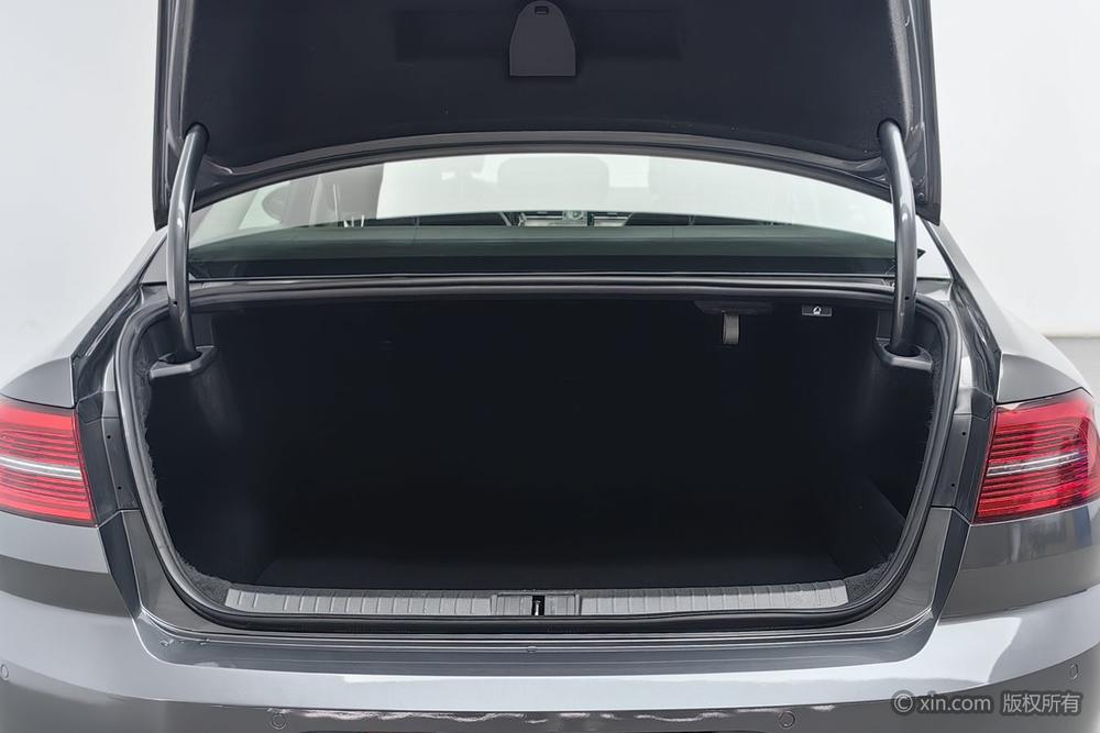 Volkswagen Magotan 2017 330TSI DSG Luxury – фото 23