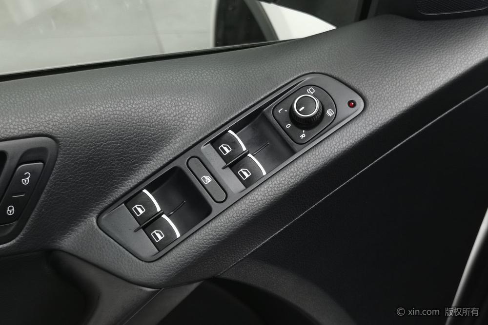 Volkswagen Tiguan 2017 300TSI Automatic 2WD Silk Road Comfort – фото 23