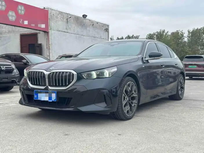 BMW 5 Series 2024 Model 530Li Exclusive Model M Sports Set