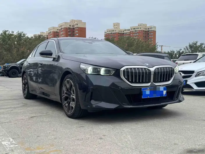 BMW 5 Series 2024 Model 530Li Exclusive Model M Sports Set