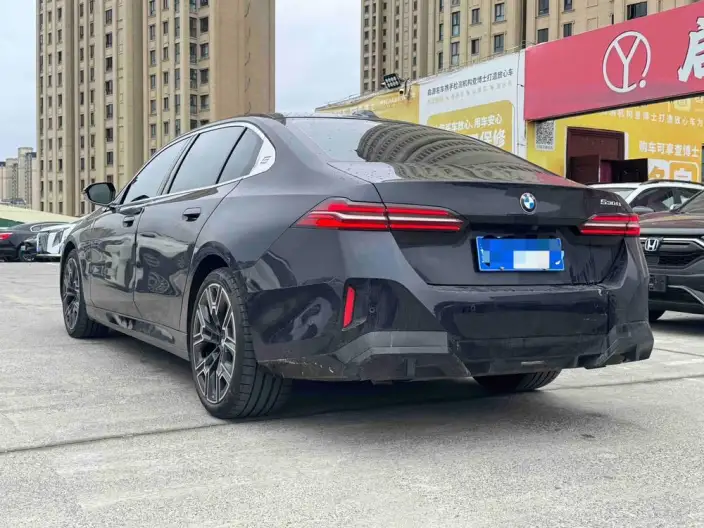 BMW 5 Series 2024 Model 530Li Exclusive Model M Sports Set