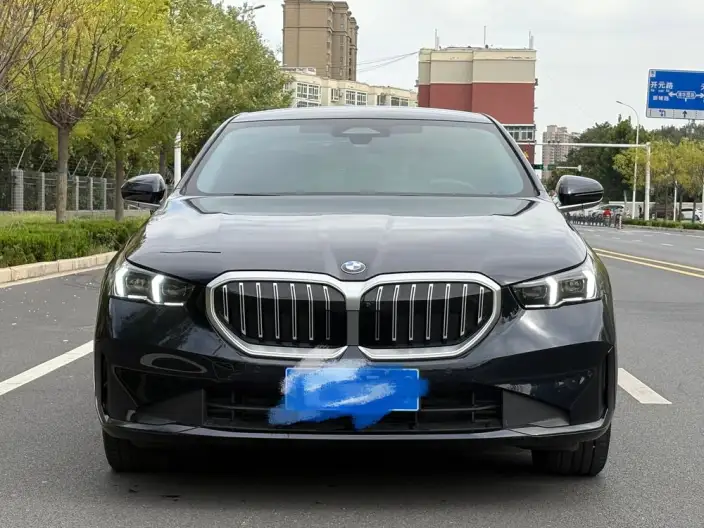 BMW 5 Series 2025 Model Facelift 530Li Leading Model Luxury Set