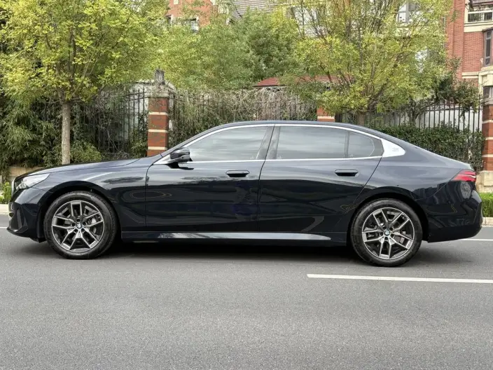 BMW 5 Series 2025 Model Facelift 530Li Leading Model Luxury Set