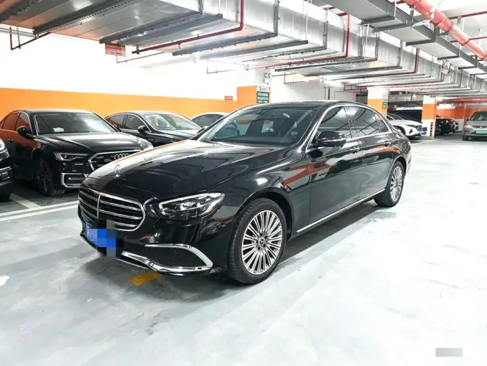 Mercedes-Benz E-Class 2023 Model E 300 L Luxury Model sedan – фото 1