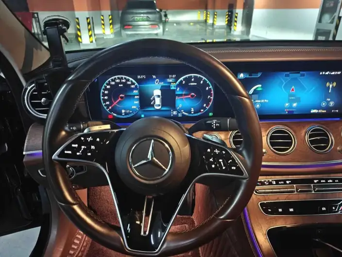 Mercedes-Benz E-Class 2023 Model E 300 L Luxury Model sedan – фото 9
