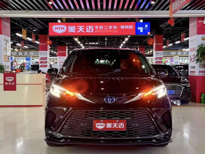 Granvia 2023 Model Intelligent Hybrid 2.5L Deluxe Edition – фото 2