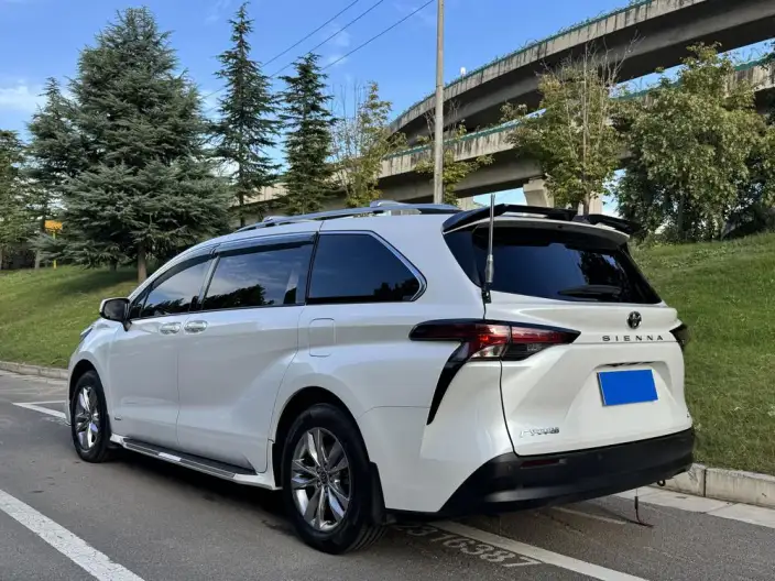 Toyota Sienna 2024 Model Hybrid 2.5L Comfort Edition – фото 5