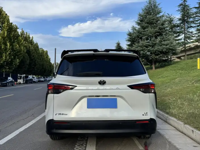 Toyota Sienna 2024 Model Hybrid 2.5L Comfort Edition – фото 6