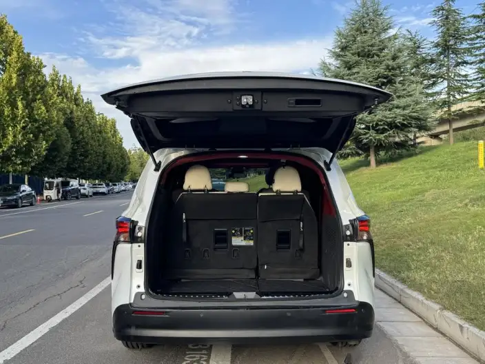Toyota Sienna 2024 Model Hybrid 2.5L Comfort Edition – фото 10