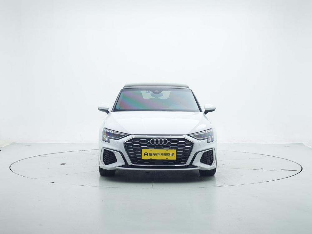 Audi A3 2022 Sportback 35 TFSI Luxury Sport