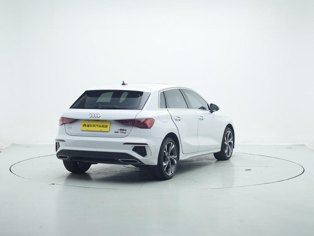 Audi A3 2022 Sportback 35 TFSI Luxury Sport – фото 7