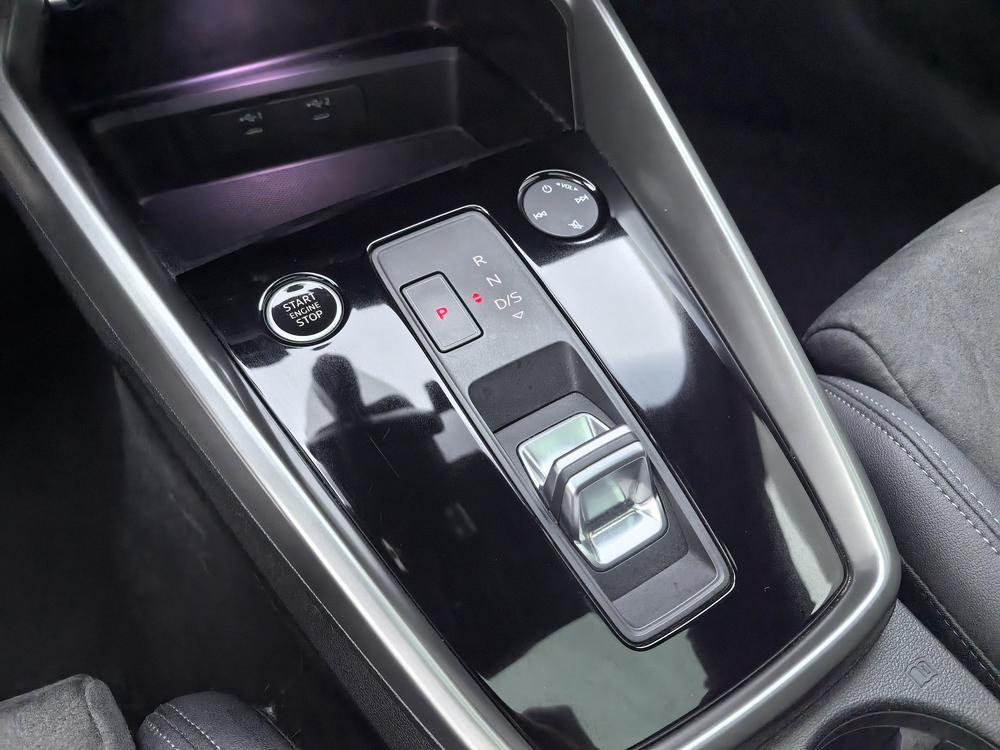 Audi A3 2022 Sportback 35 TFSI Luxury Sport – фото 18