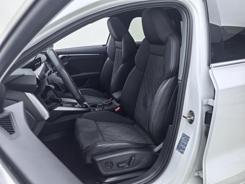 Audi A3 2022 Sportback 35 TFSI Luxury Sport – фото 21