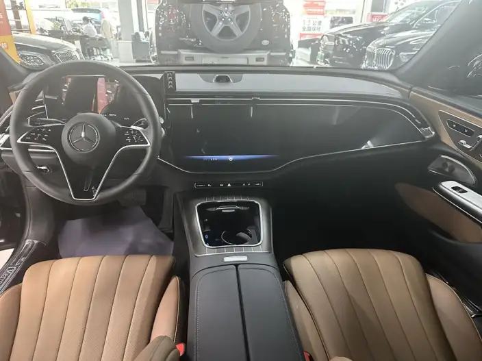 Mercedes-Benz E-Class 2026 Model E 300 L Luxury Model sedan – фото 6