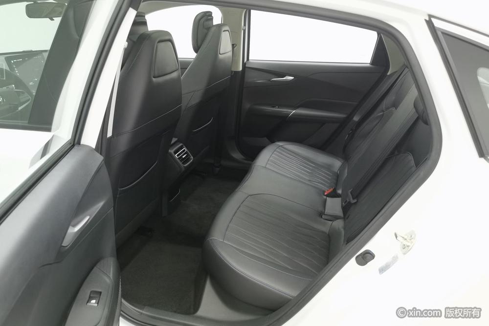 Changan Yida 2023 1.5T GDI Automatic Navigator – фото 20