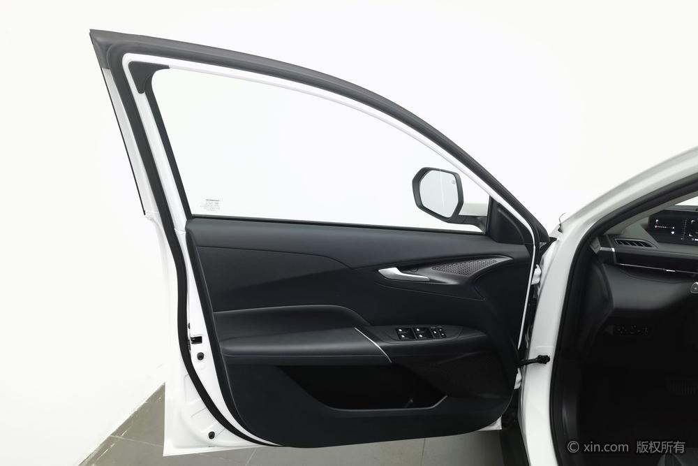 Changan Yida 2023 1.5T GDI Automatic Navigator – фото 22