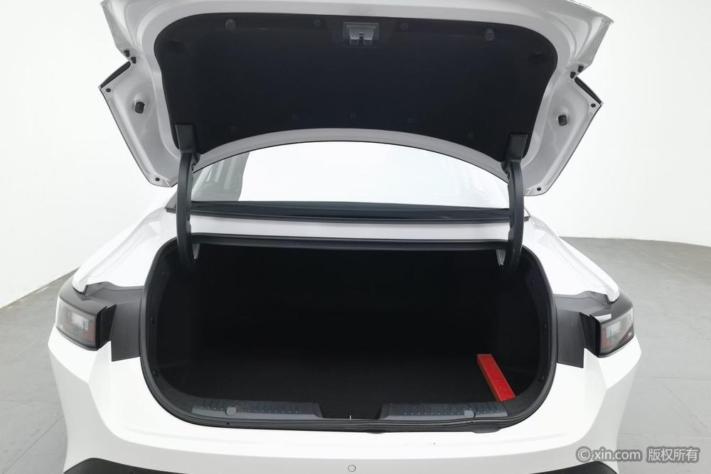Changan Yida 2023 1.5T GDI Automatic Navigator – фото 24