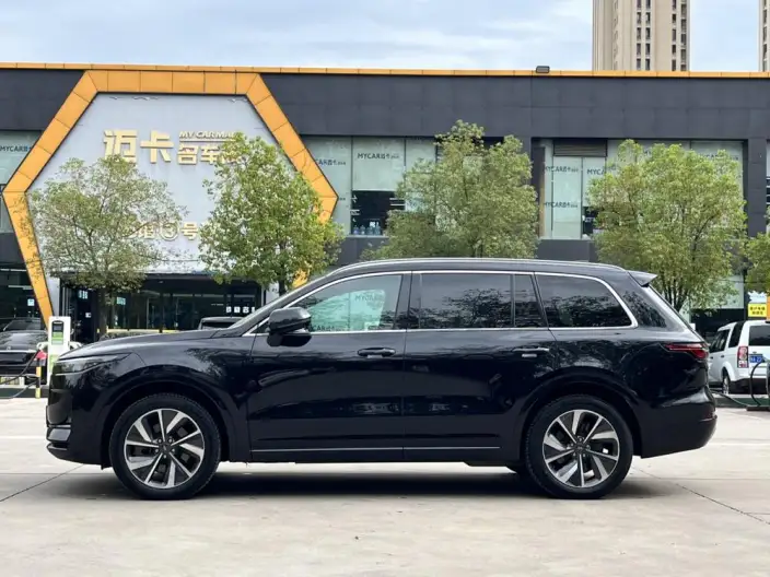 Li Auto ONE 2021 Model Extended Range 6 seat Edition – фото 4