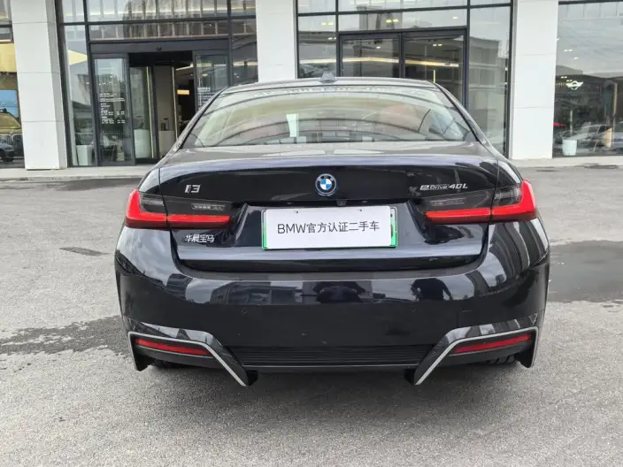 BMW i3 2025 Model eDrive40L Night Set