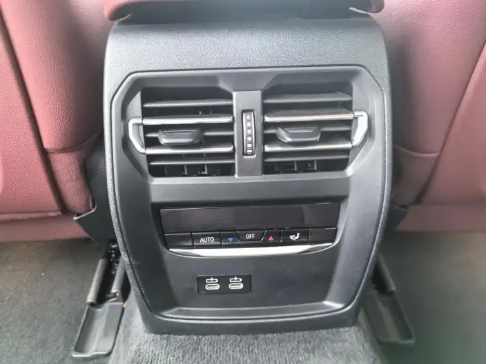 BMW i3 2025 Model eDrive40L Night Set – фото 9