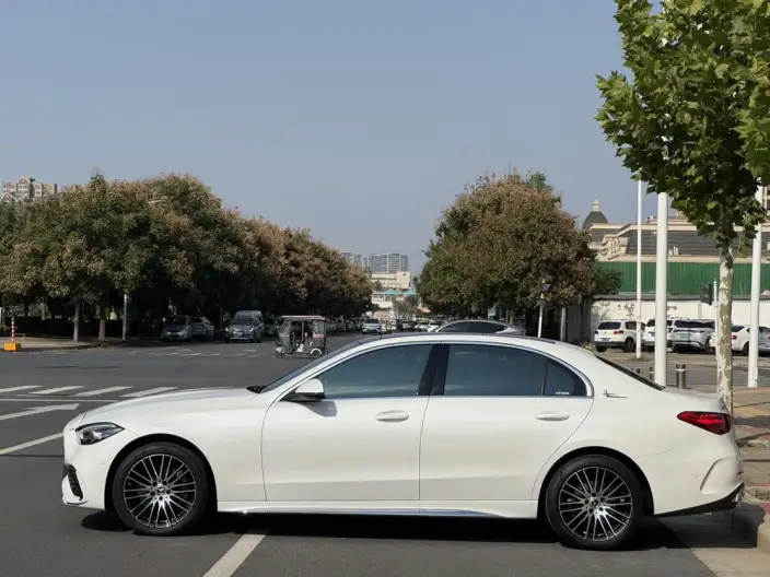 Mercedes-Benz C-Class 2022 Model C 260 L Sports Edition – фото 4