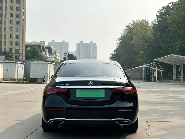 Mercedes-Benz E-Class PHEV 2022 Model Facelift E 350 e L sedan – фото 5