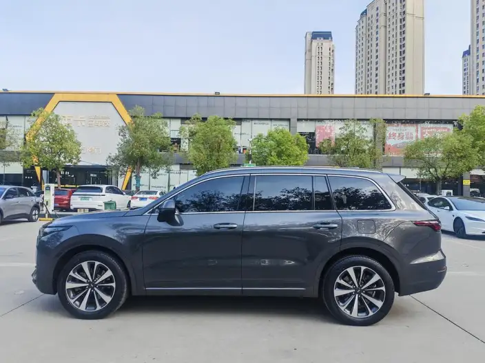Li Auto ONE 2021 Model Extended Range 6 seat Edition – фото 3