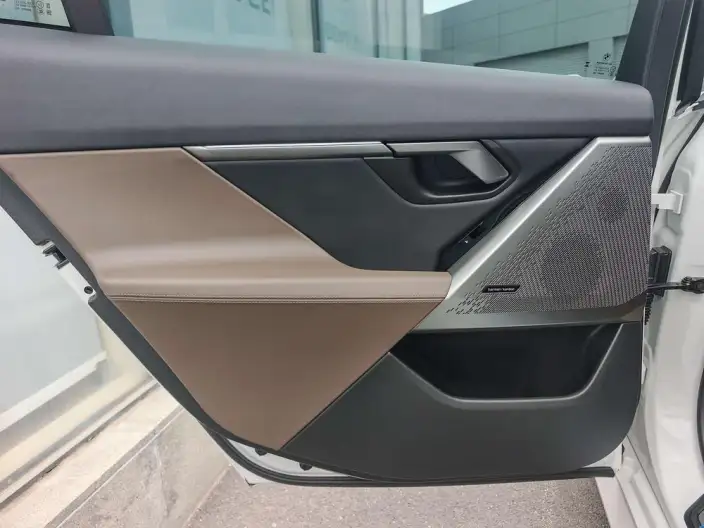 BMW 5 Series 2025 Model 530Li Leading Model Luxury Set – фото 8