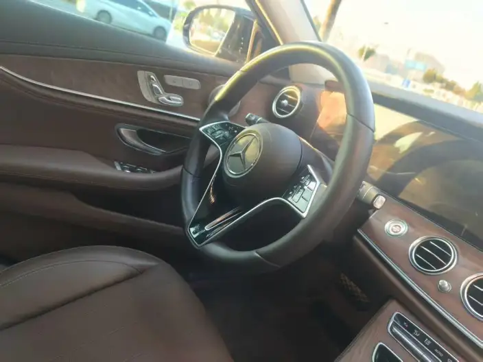Mercedes-Benz E-Class 2023 Model E 300 L Luxury Model sedan – фото 9