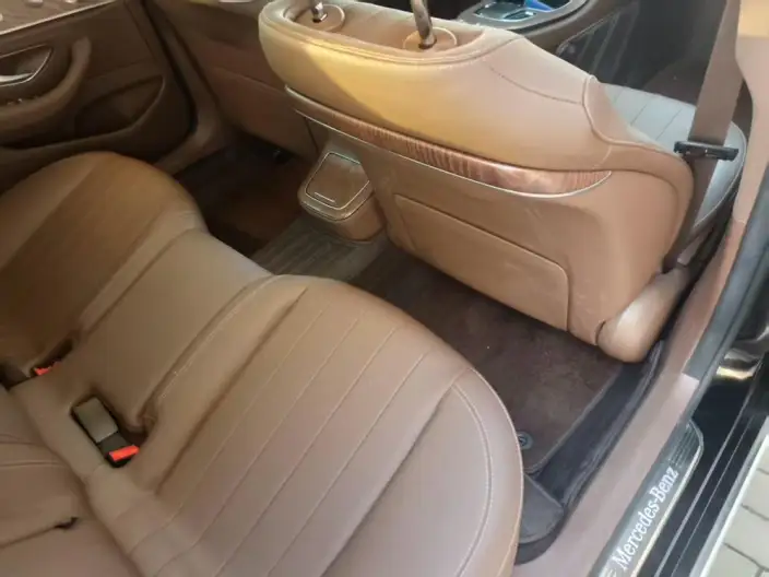 Mercedes-Benz E-Class 2023 Model E 300 L Luxury Model sedan – фото 10