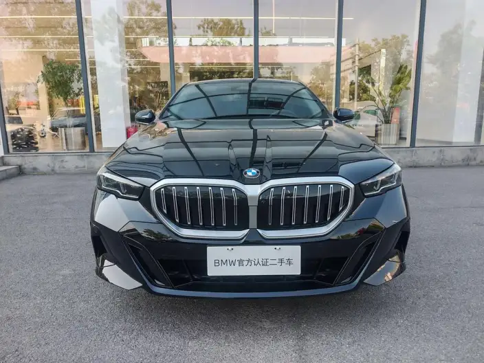 BMW 5 Series 2025 Model 530Li Leading Model M Sports Set