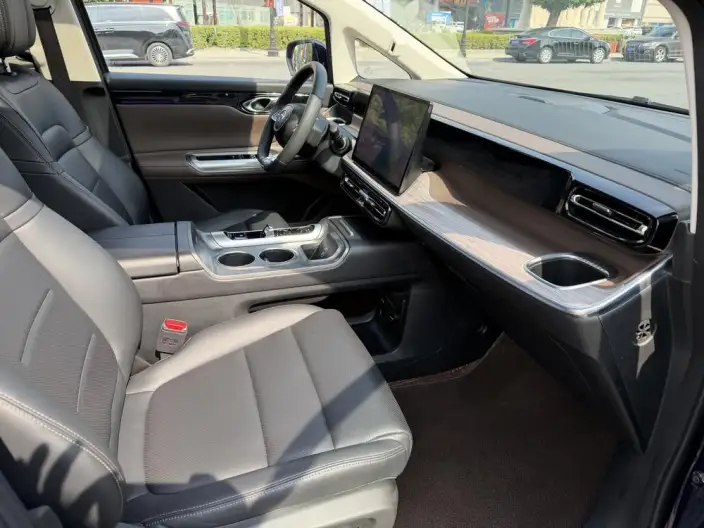 GAC Trumpchi E8 PHEV 2024 Model 2.0ATK 150km MAX Edition – фото 7