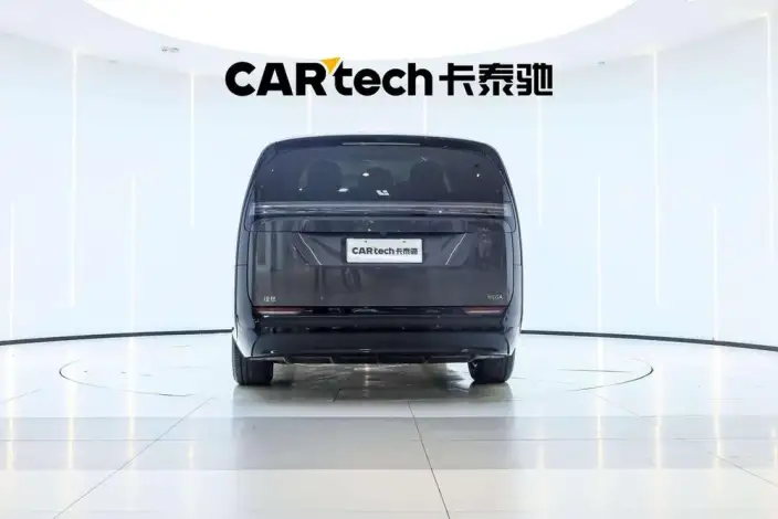Li Auto MEGA 2024 Model Ultra Edition – фото 6