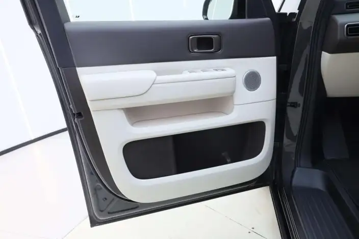 Li Auto MEGA 2024 Model Ultra Edition – фото 10