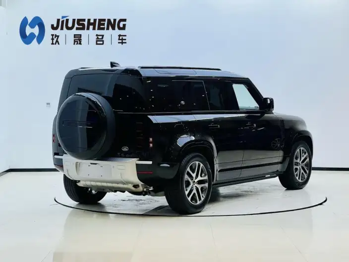 Land Rover Defender 2024 Model 110 3.0T P400 XS – фото 6