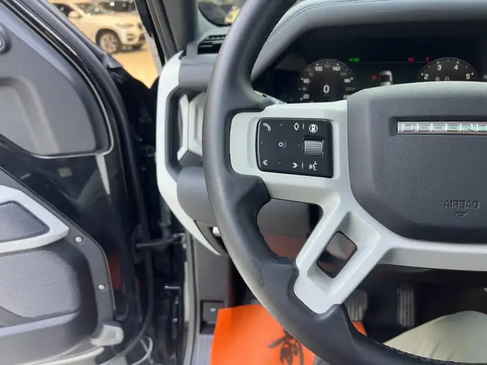 Land Rover Defender 2024 Model 110 3.0T P400 XS – фото 10