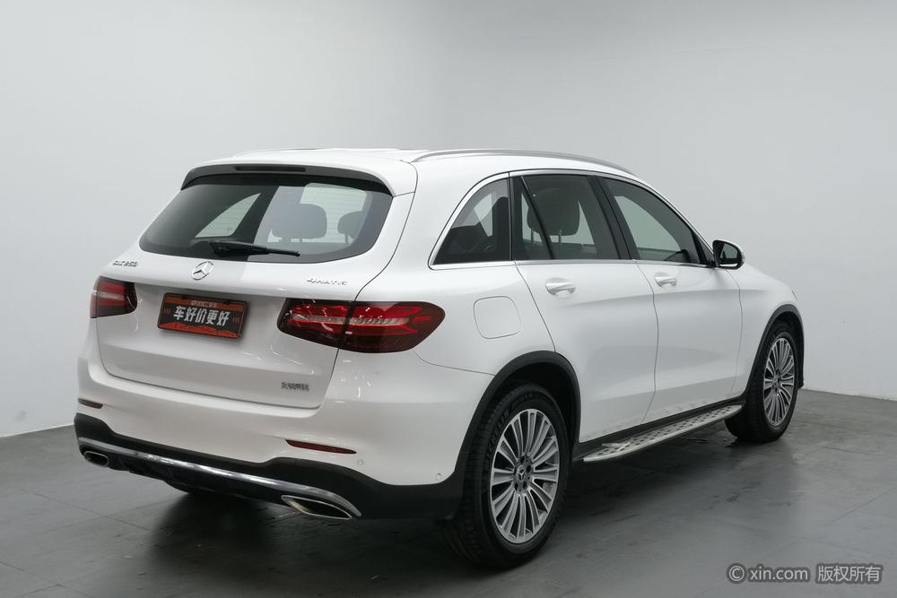 Mercedes-Benz GLC 2017 GLC 260 4MATIC Dynamic – фото 4