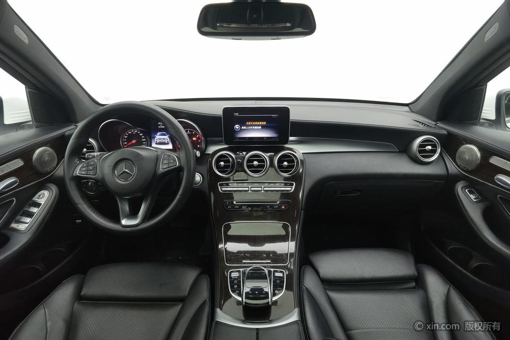 Mercedes-Benz GLC 2017 GLC 260 4MATIC Dynamic – фото 13
