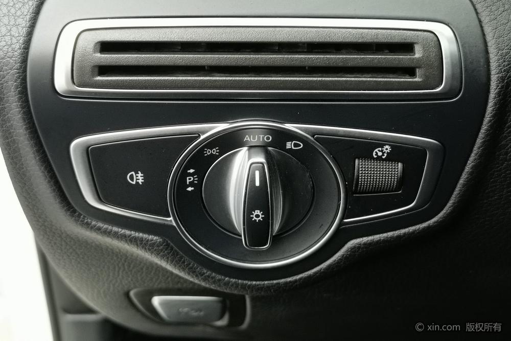 Mercedes-Benz GLC 2017 GLC 260 4MATIC Dynamic – фото 17