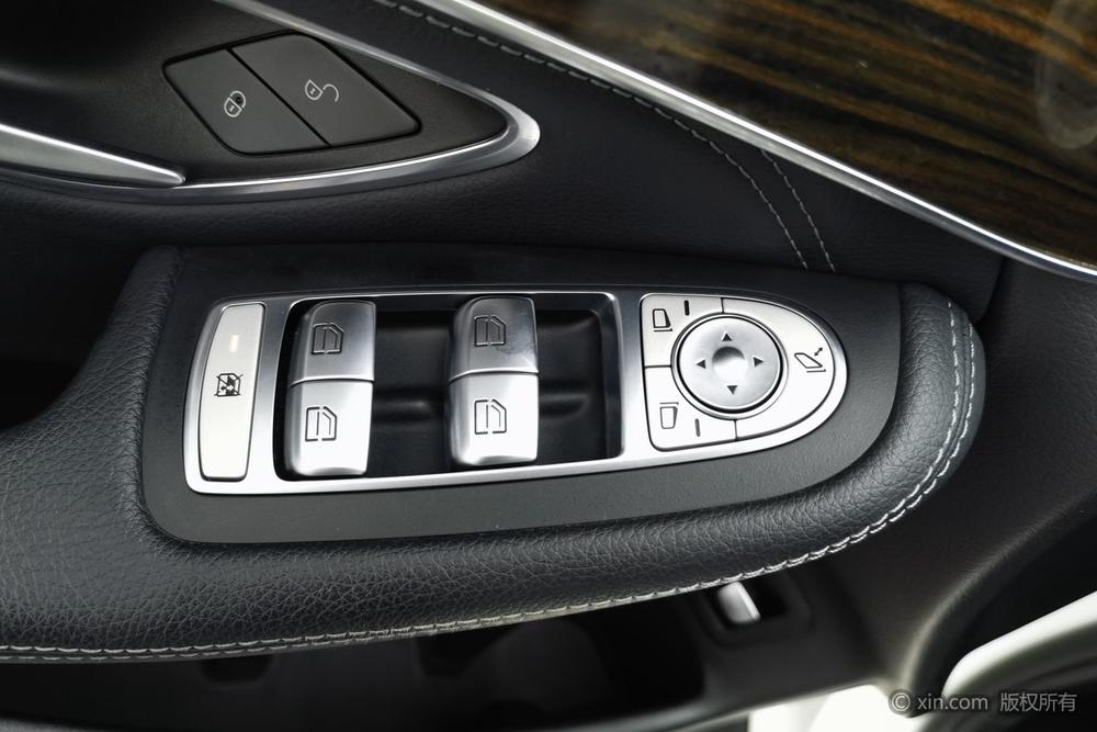 Mercedes-Benz GLC 2017 GLC 260 4MATIC Dynamic – фото 23