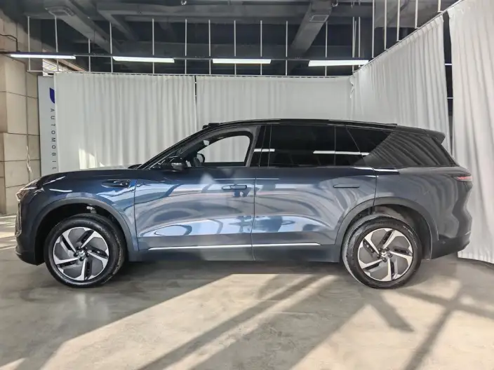 NIO ES8 2024 Model 75kWh