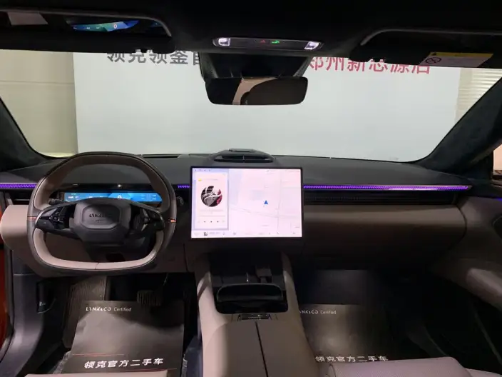 **Lynk & Co Z10** 2024 Model 95kWh 766km Rear Drive Max – фото 6