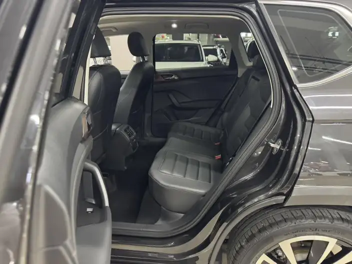 Volkswagen Tharu 2022 Model 280TSI 2WD Deluxe Edition – фото 10