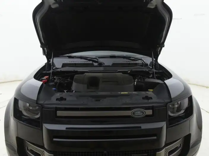 Land Rover Defender 2022 Model 110 P400 X-Dynamic HSE – фото 9
