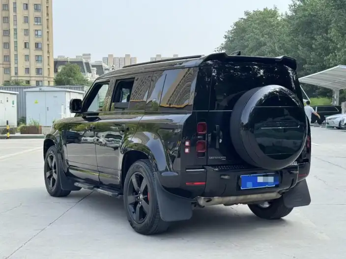 Land Rover Defender 2024 Model 110 3.0T P400 X-Dynamic HSE