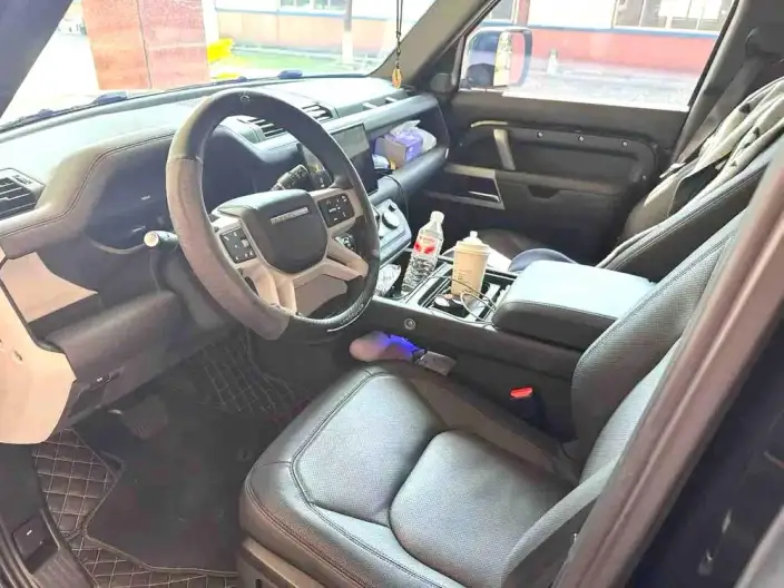 Land Rover Defender 2024 Model 110 3.0T P400 X-Dynamic HSE – фото 8