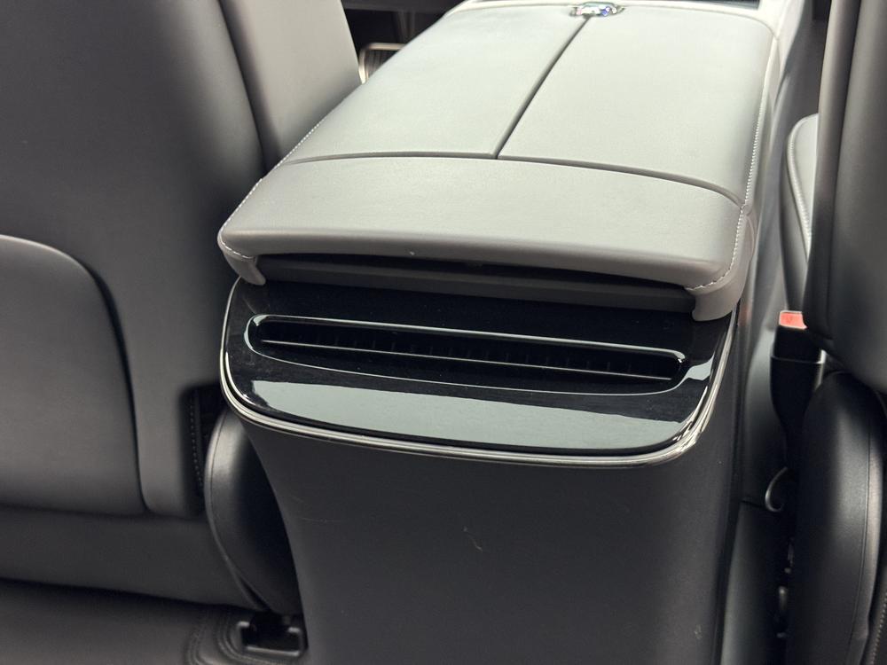 VOYAH Pursuit PHEV 2024 модификация Ultra-long Endurance 4WD Ultimate Edition – фото 11